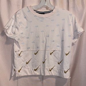 Nike Crop Shirt